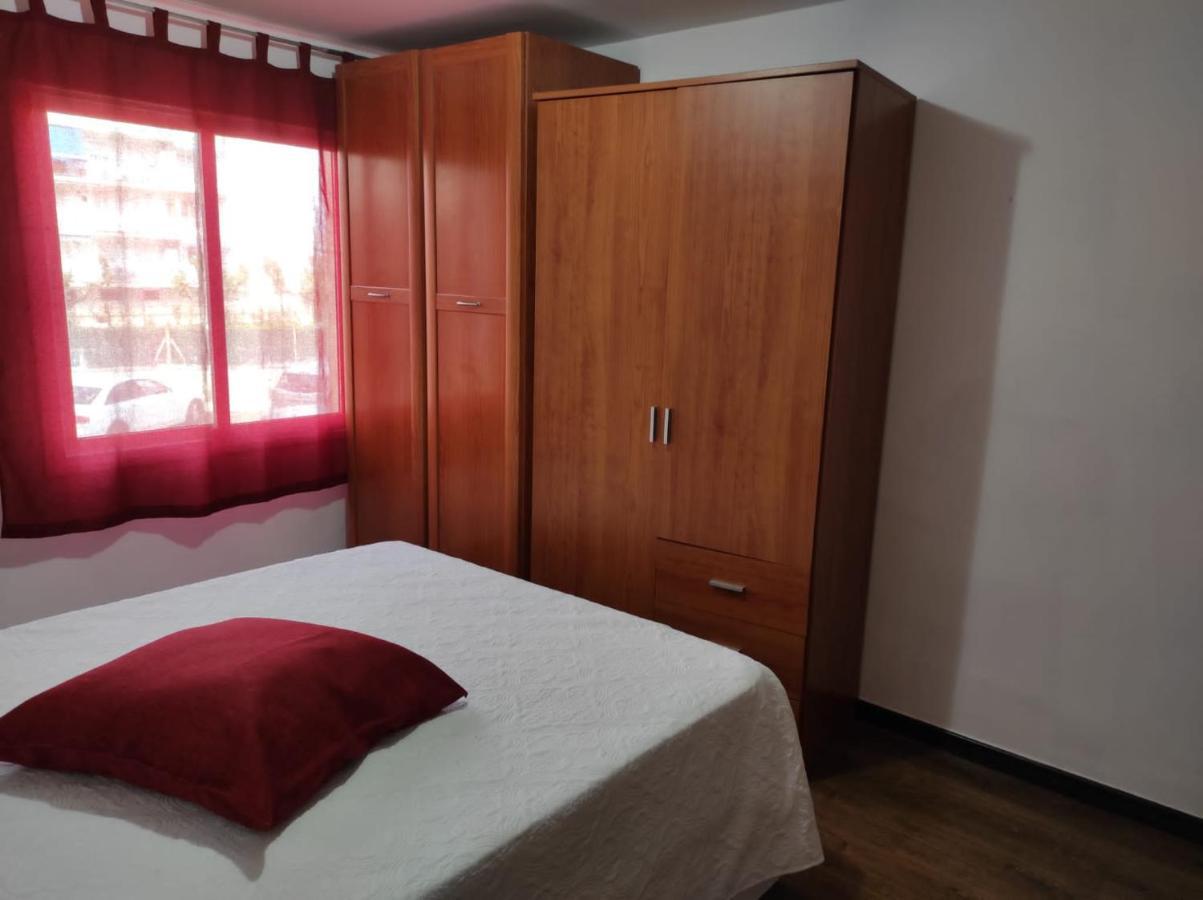 Apartamento Ла Пинеда Екстериор снимка