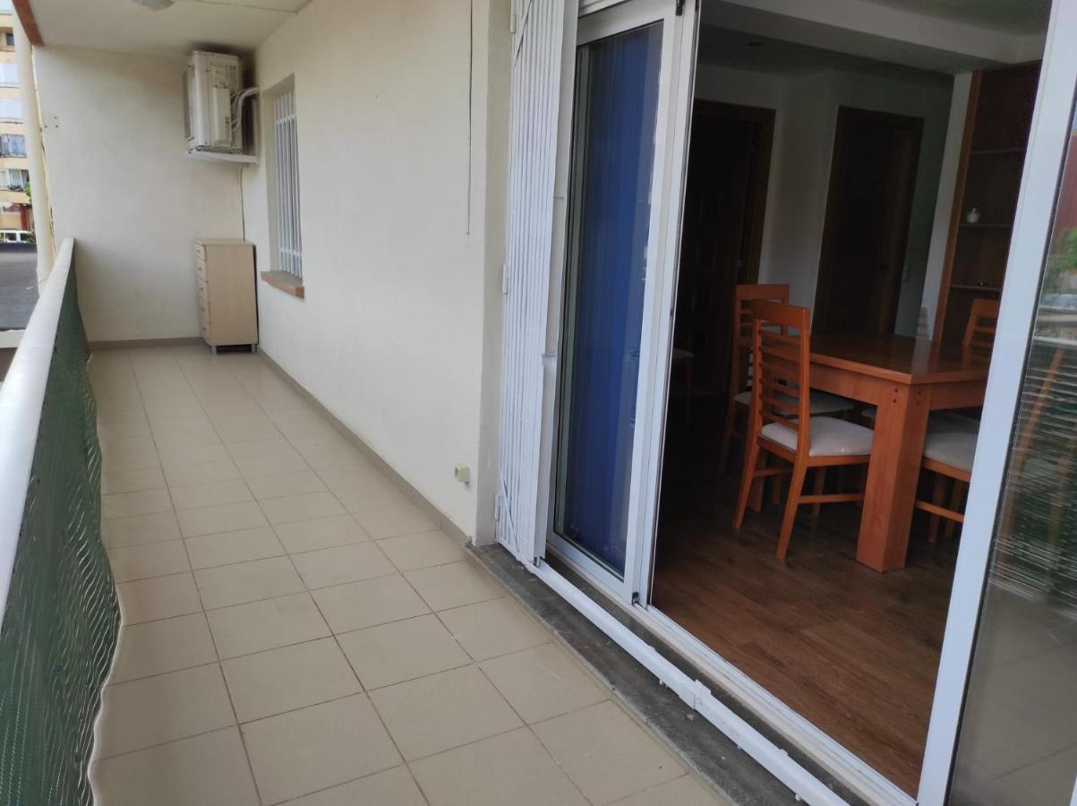 Apartamento Ла Пинеда Екстериор снимка